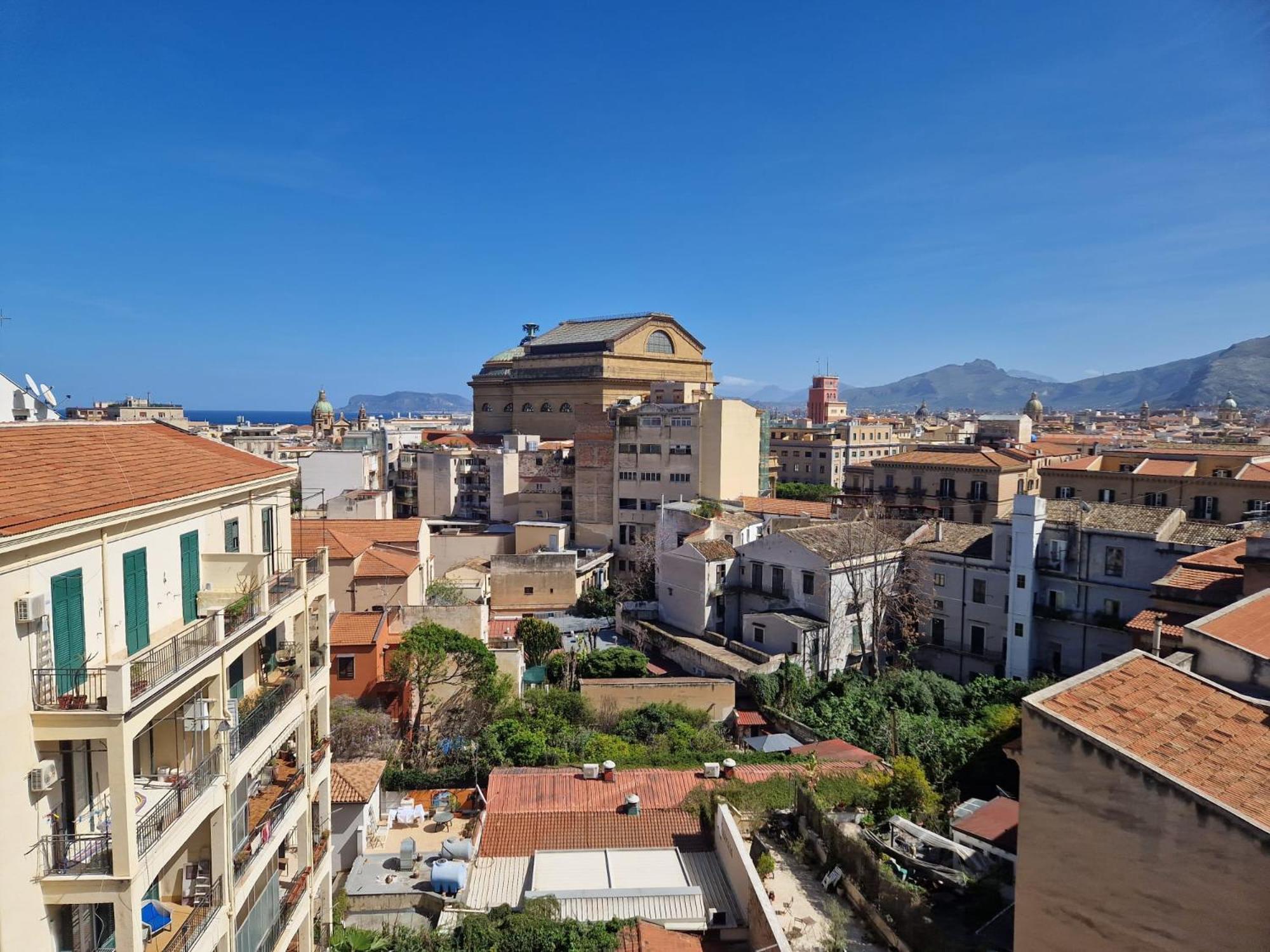 Residenza Paola Apartment Palermo Bagian luar foto