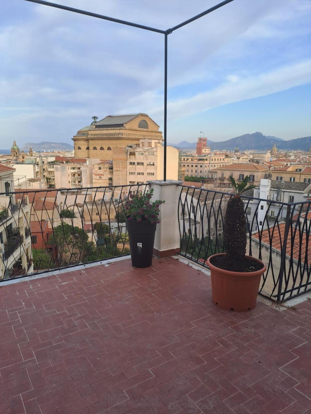 Residenza Paola Apartment Palermo Bagian luar foto
