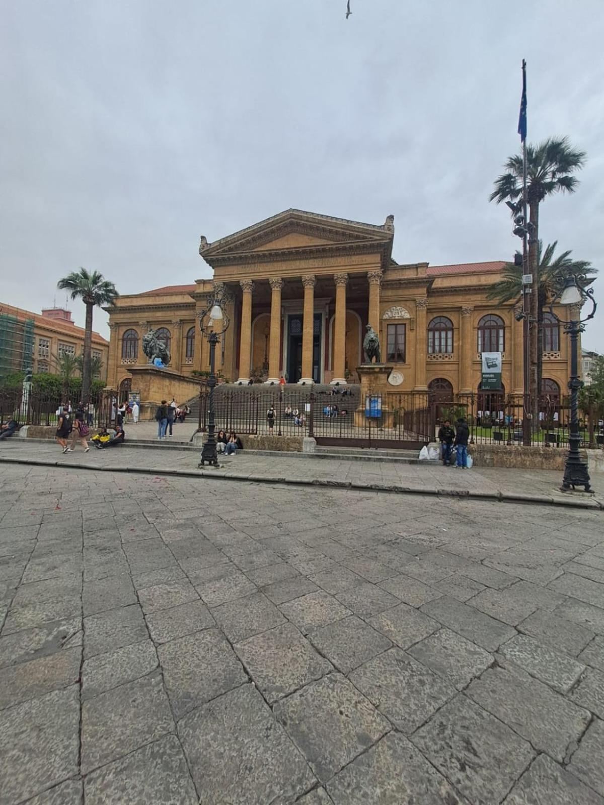Residenza Paola Apartment Palermo Bagian luar foto