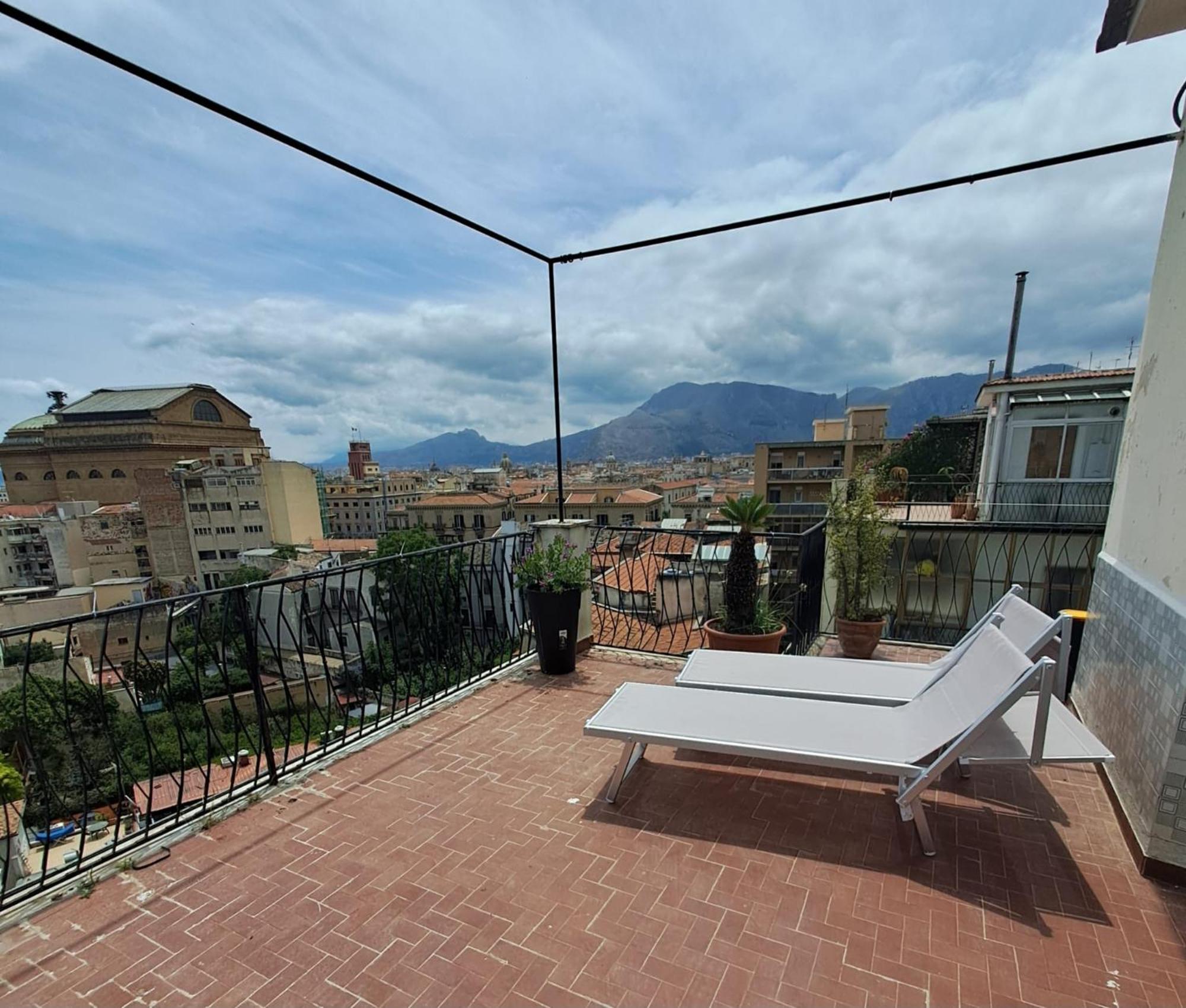 Residenza Paola Apartment Palermo Bagian luar foto