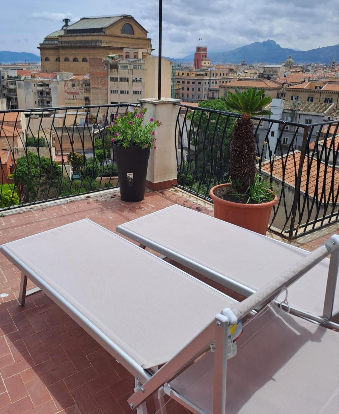 Residenza Paola Apartment Palermo Bagian luar foto